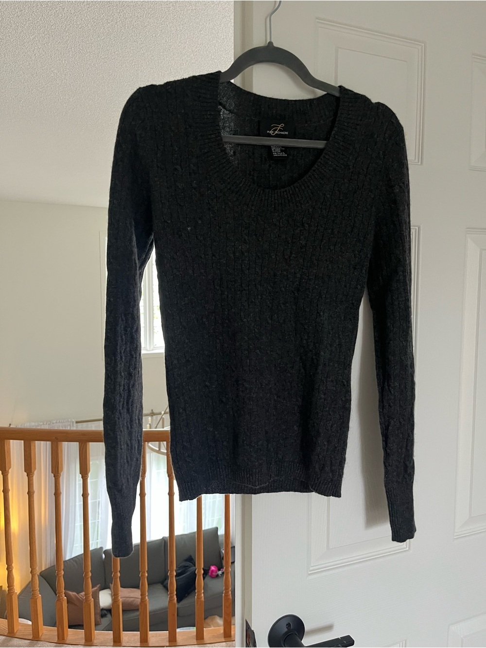 Pure cashmere 100% Women's Black Cable Crewneck Sweater - Layering Essential